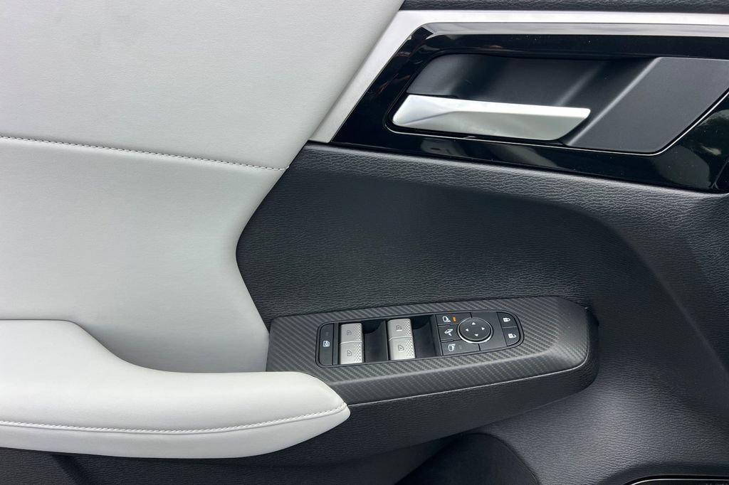 New 2026 Mitsubishi Outlander SE AWD/4WD image 12