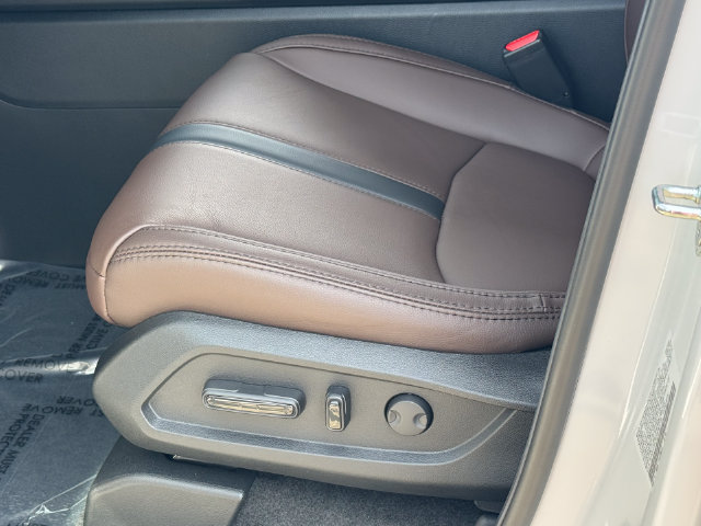 Certified 2026 Honda Pilot Touring image 15