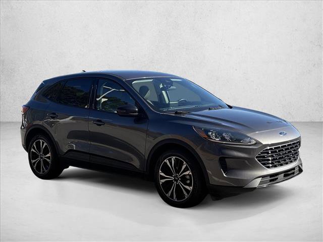 Used 2021 Ford Escape SE w/ SE Sport Appearance Package video 4