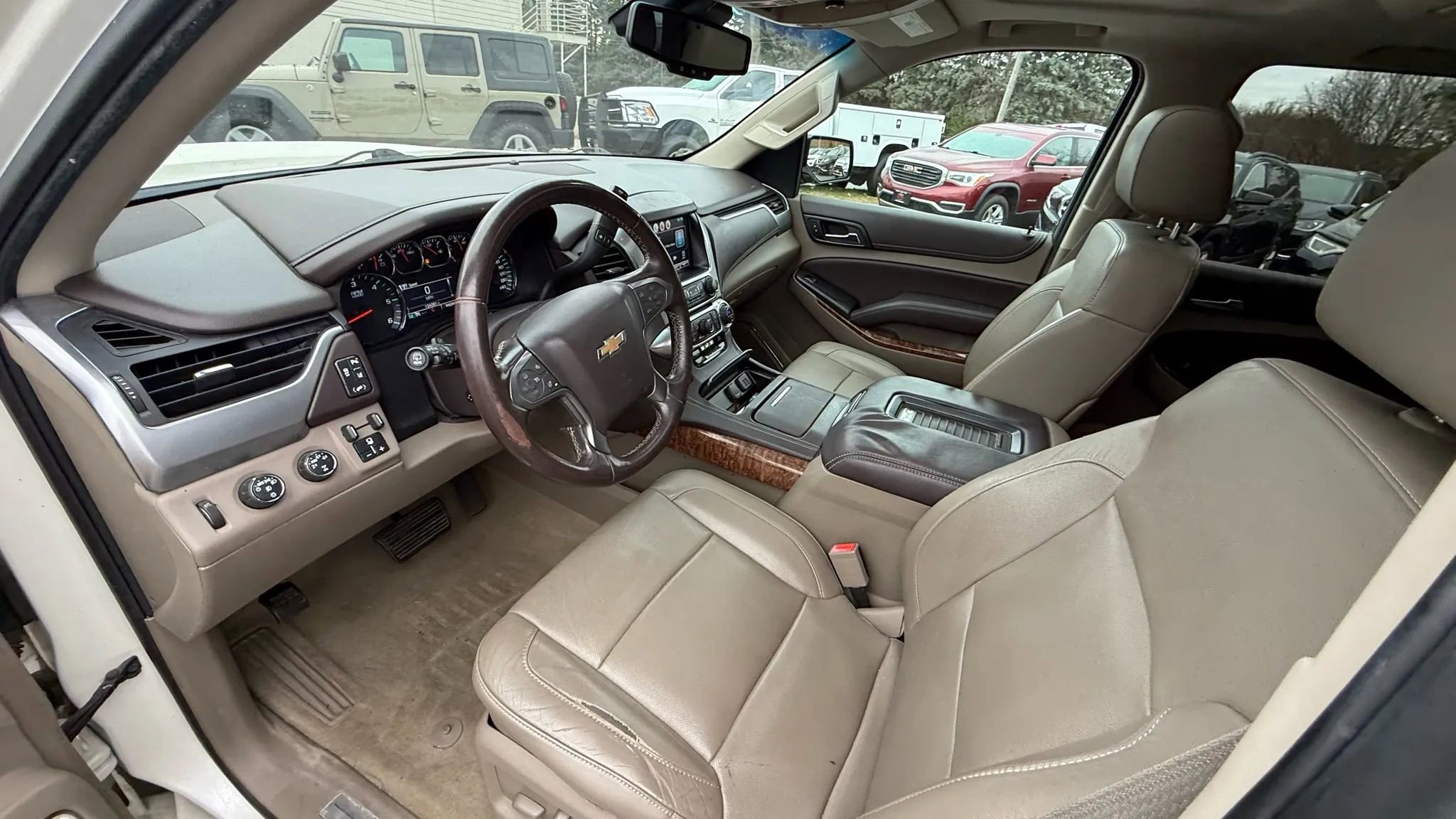 Used 2015 Chevrolet Suburban LTZ image 13