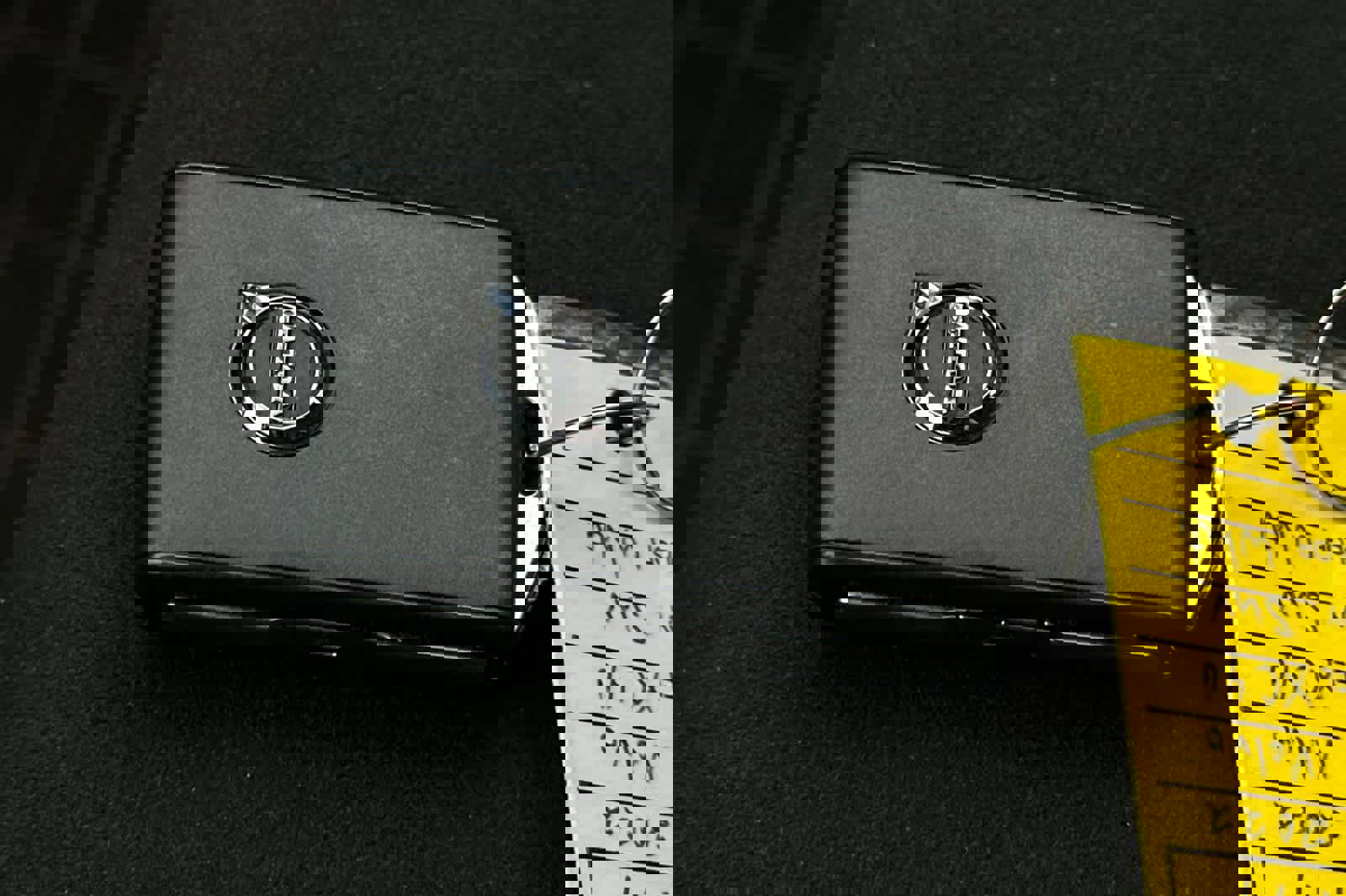 Used 2022 Volvo XC40 P8 Recharge Plus image 24