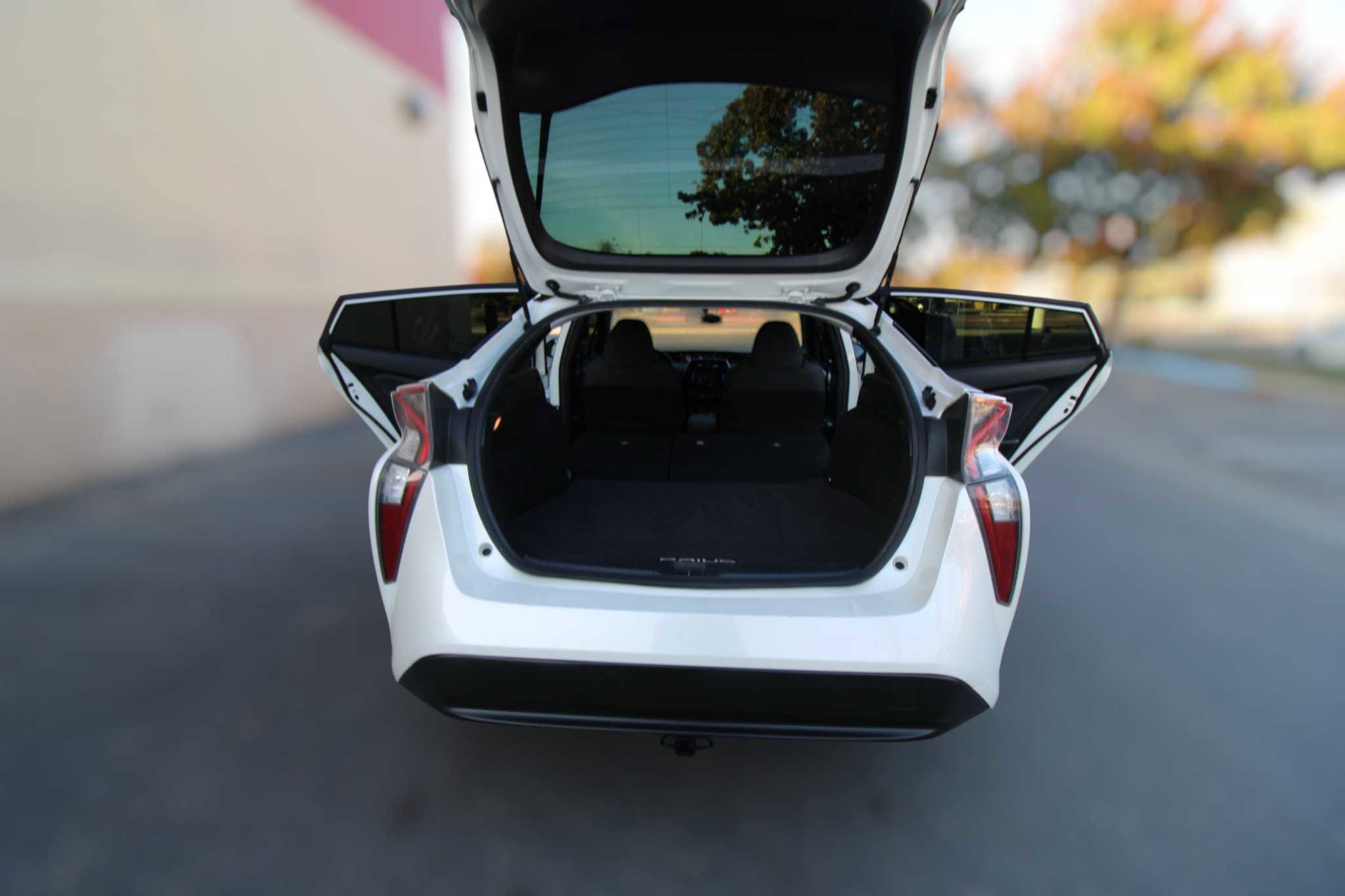 Used 2016 Toyota Prius Two image 22