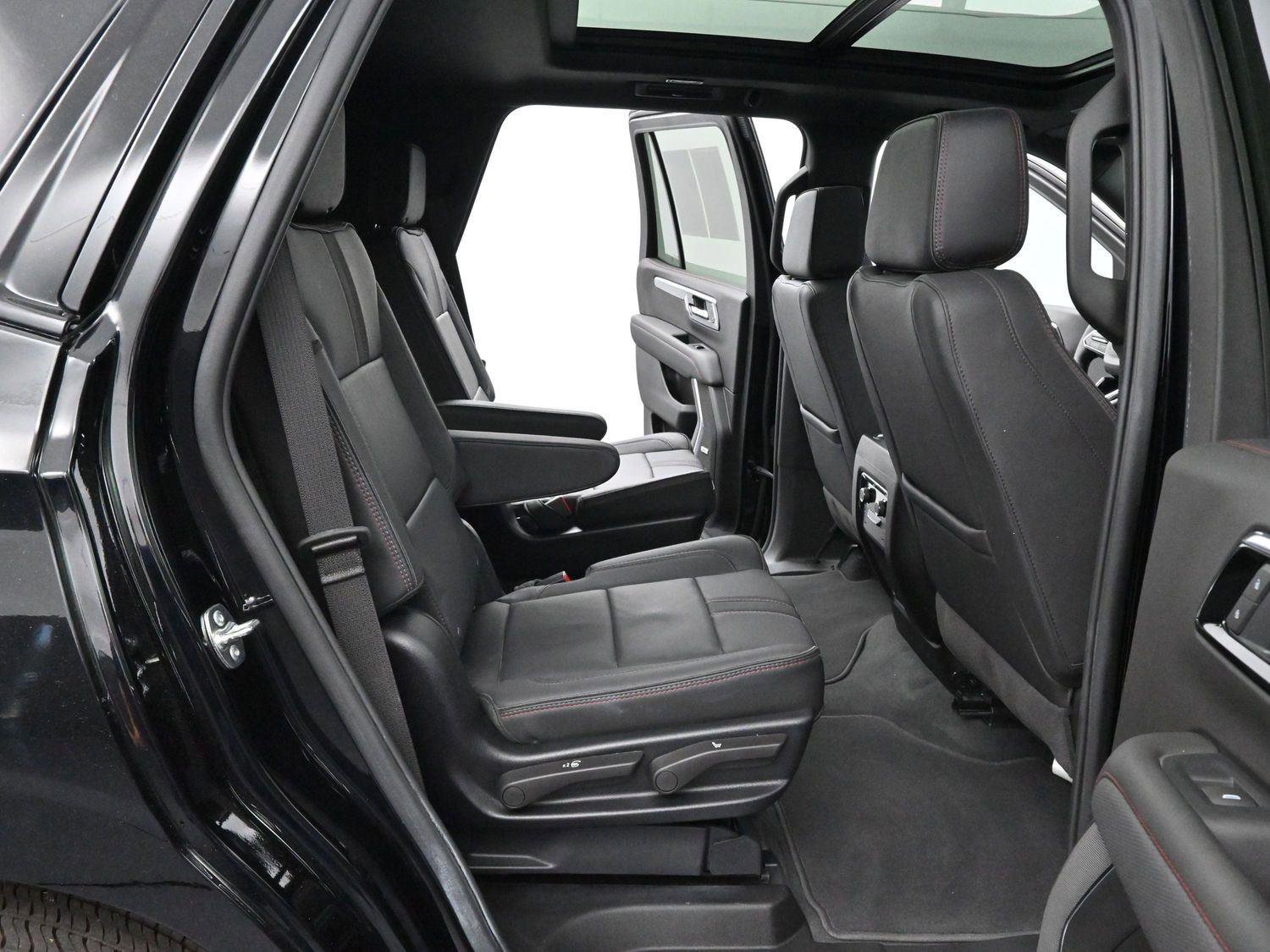 Used 2025 Chevrolet Tahoe RST w/ Advanced Technology Package image 37