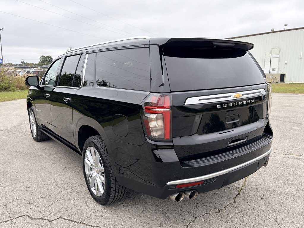 Used 2023 Chevrolet Suburban High Country w/ Premium Package 2 image 4