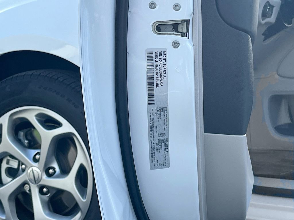 Certified 2022 Chrysler Pacifica Limited image 34