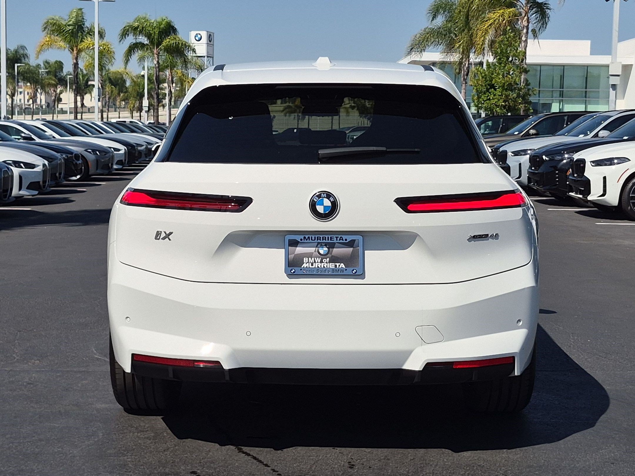 Used 2026 BMW iX xDrive45 w/ Premium Package AWD/4WD image 9