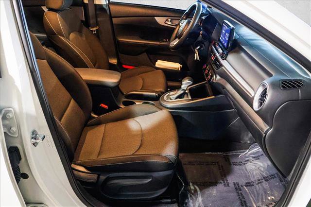 Used 2024 Kia Forte LXS w/ LXS Technology Package image 25