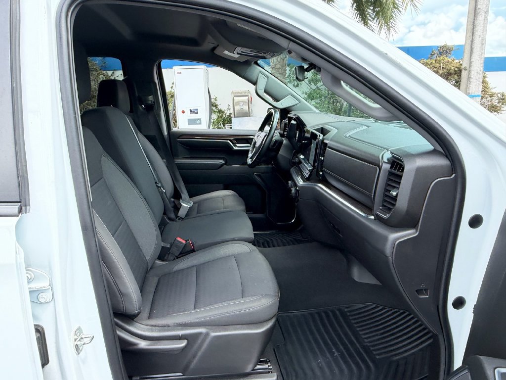 Certified 2023 Chevrolet Silverado 1500 LT AWD/4WD image 16
