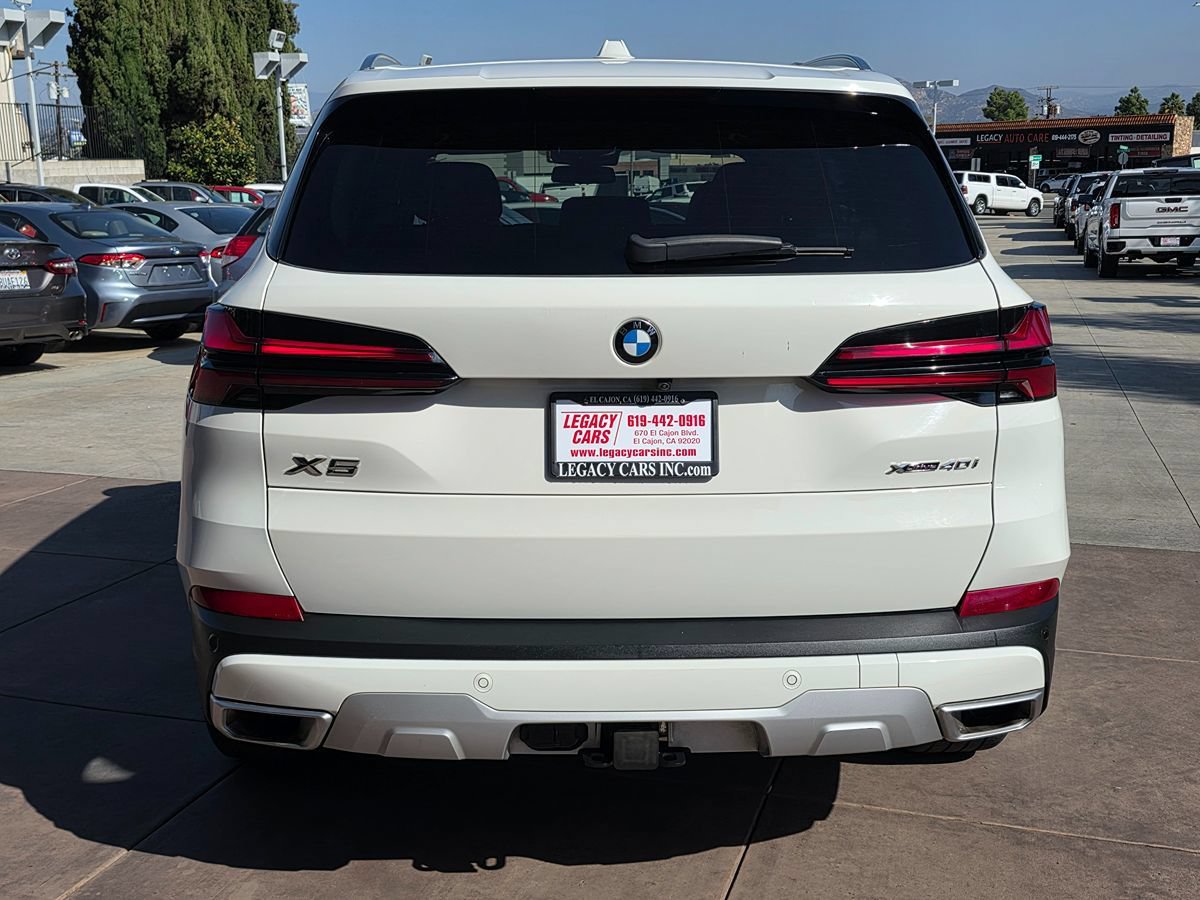Used 2024 BMW X5 xDrive40i w/ Parking Assistance Package AWD/4WD image 12