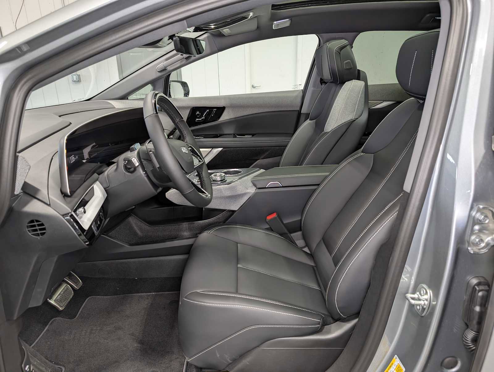 New 2026 Cadillac Optiq Luxury 1 AWD/4WD image 4