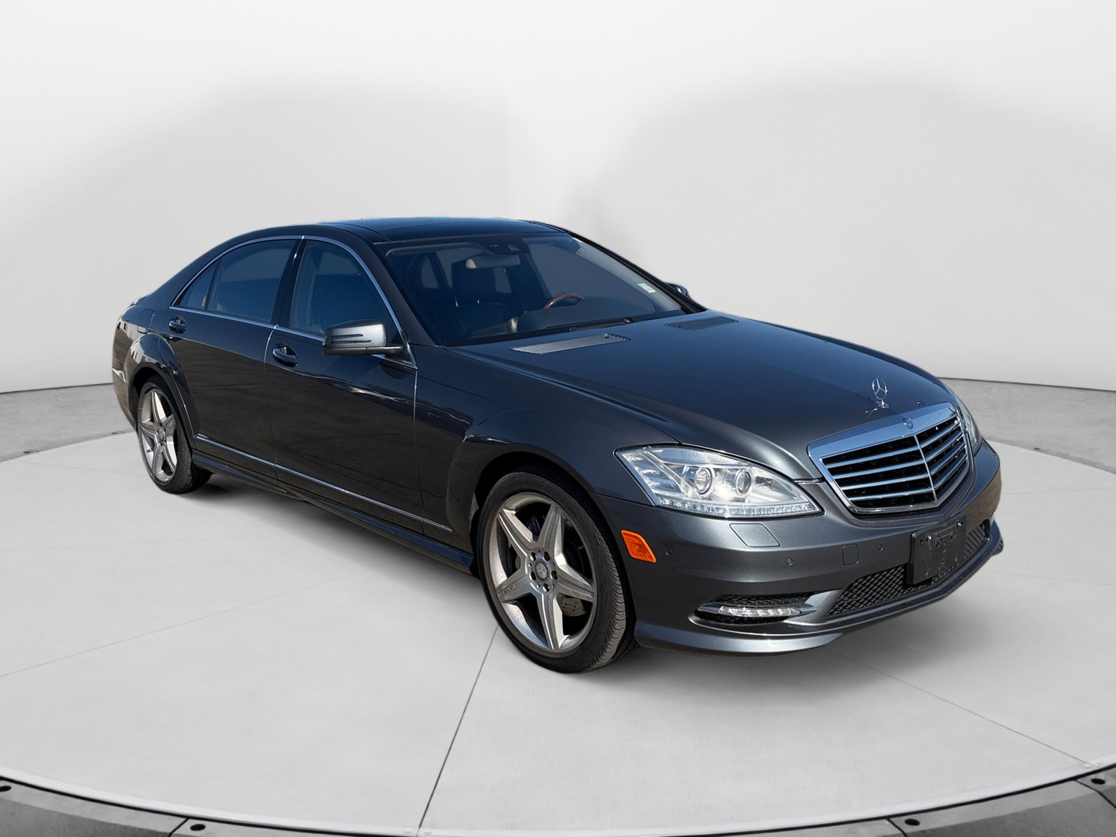Used 2011 Mercedes-Benz S 550 4MATIC image 7