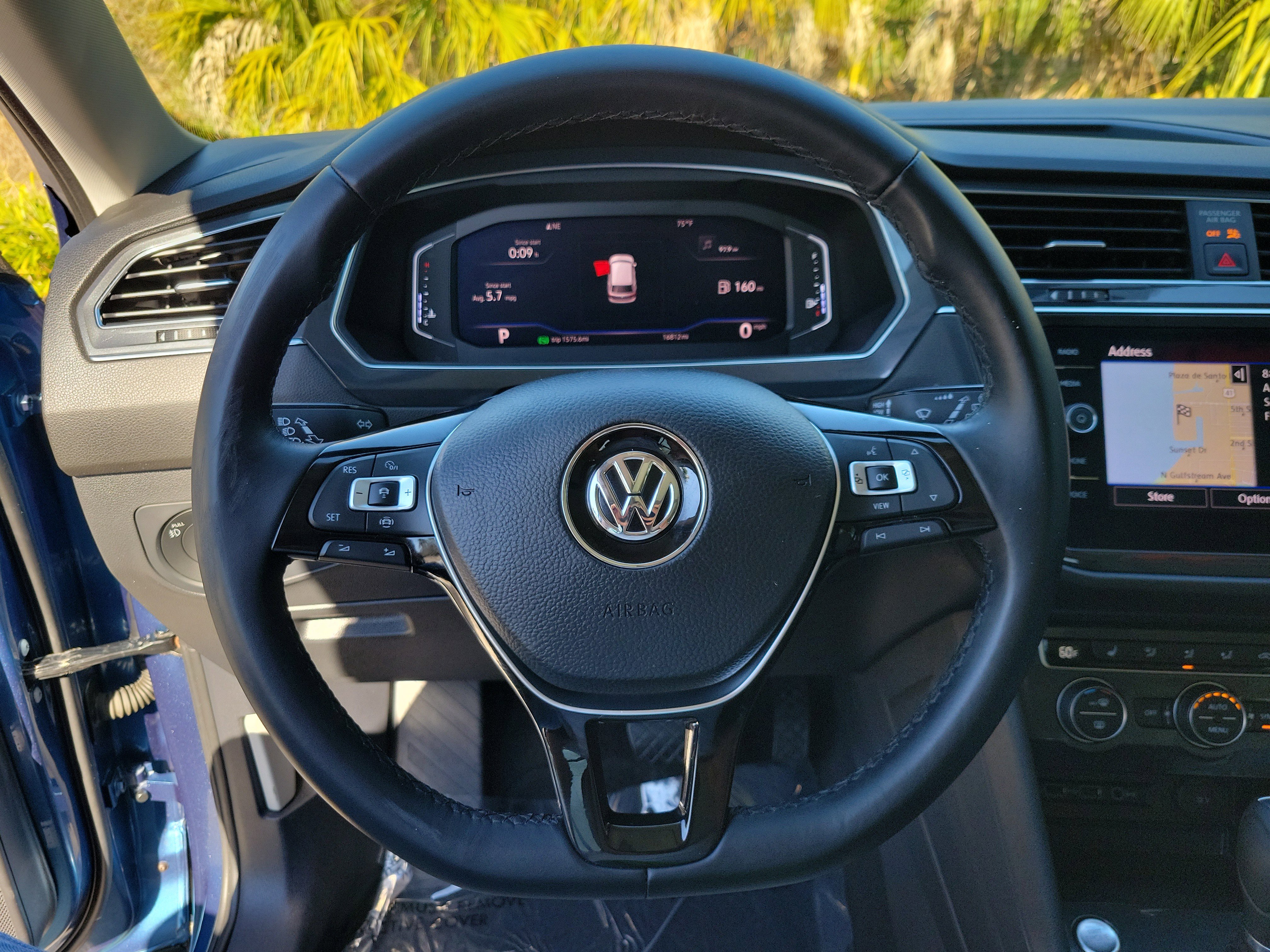 Used 2019 Volkswagen Tiguan SEL image 30