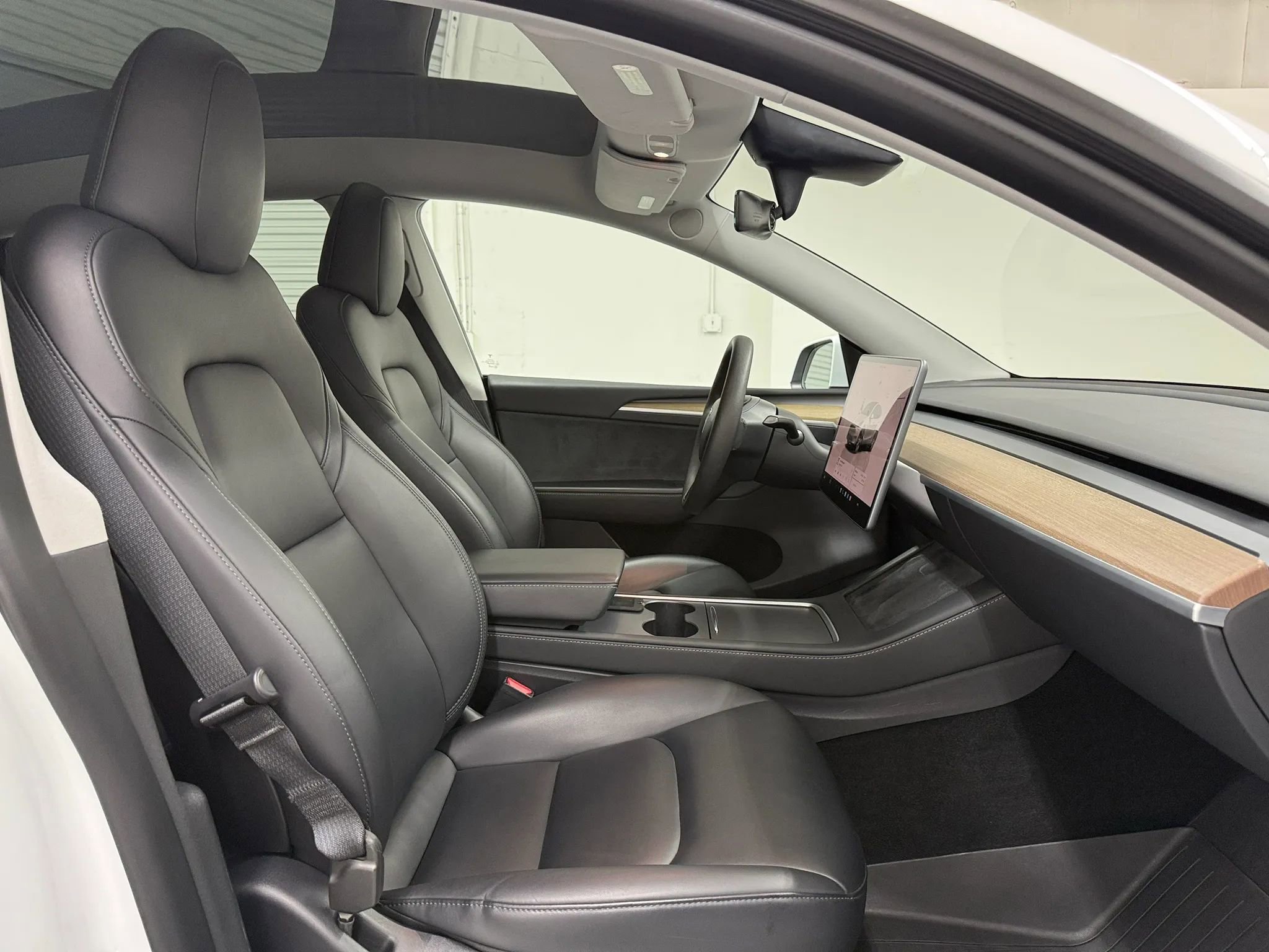 Used 2023 Tesla Model Y Long Range image 9