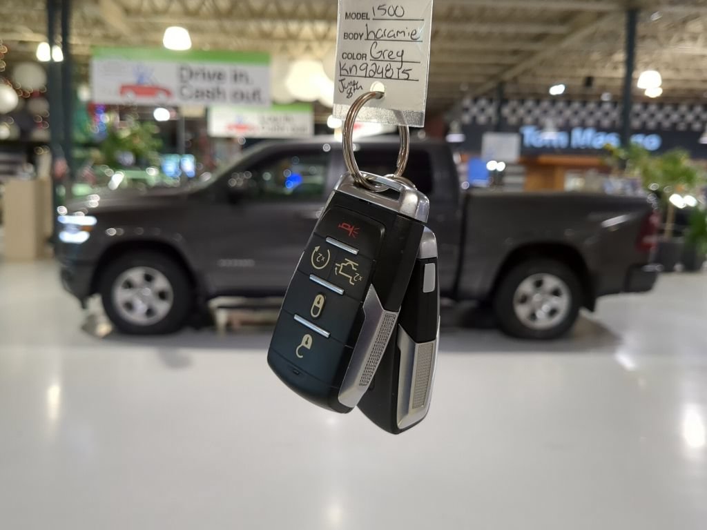 Used 2019 RAM 1500 Laramie AWD/4WD image 4