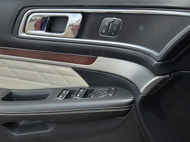 Used 2018 Ford Explorer Platinum AWD/4WD image 18