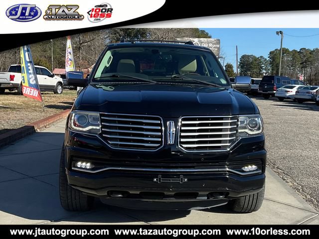 Used 2017 Lincoln Navigator Reserve AWD/4WD image 2