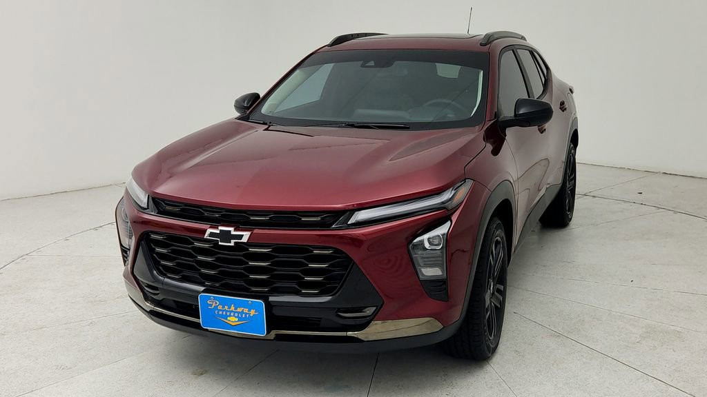 Used 2024 Chevrolet Trax ACTIV w/ Sunroof Package image 2