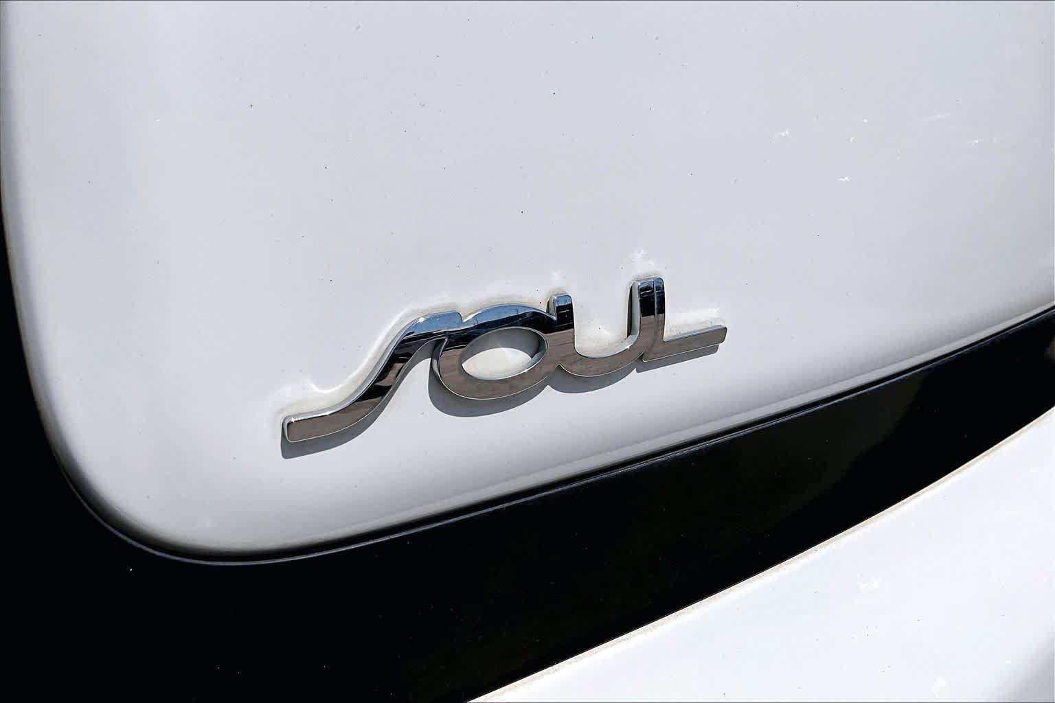 Used 2016 Kia Soul FWD image 29