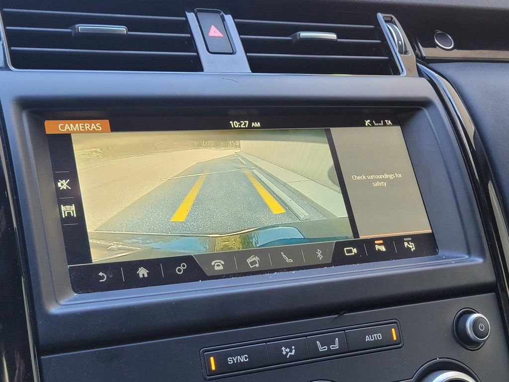 Used 2020 Land Rover Discovery SE image 17