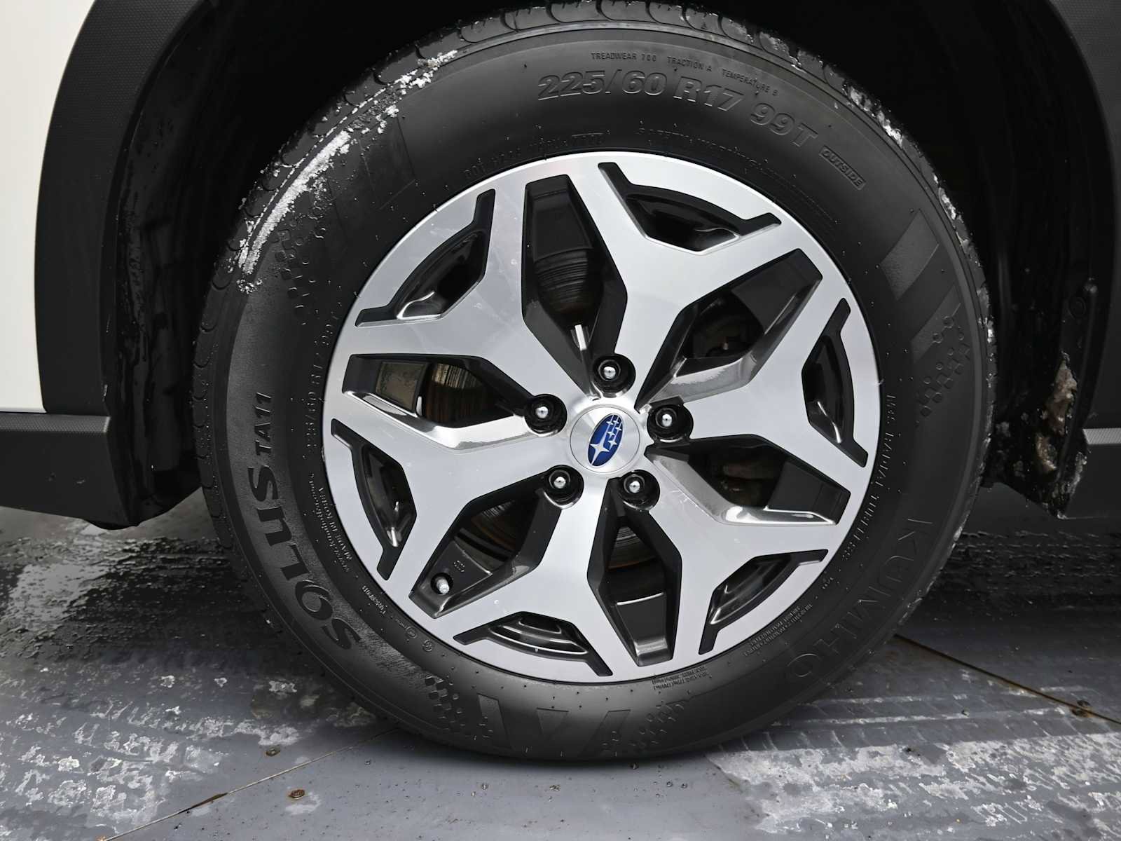 Used 2020 Subaru Forester Premium image 5