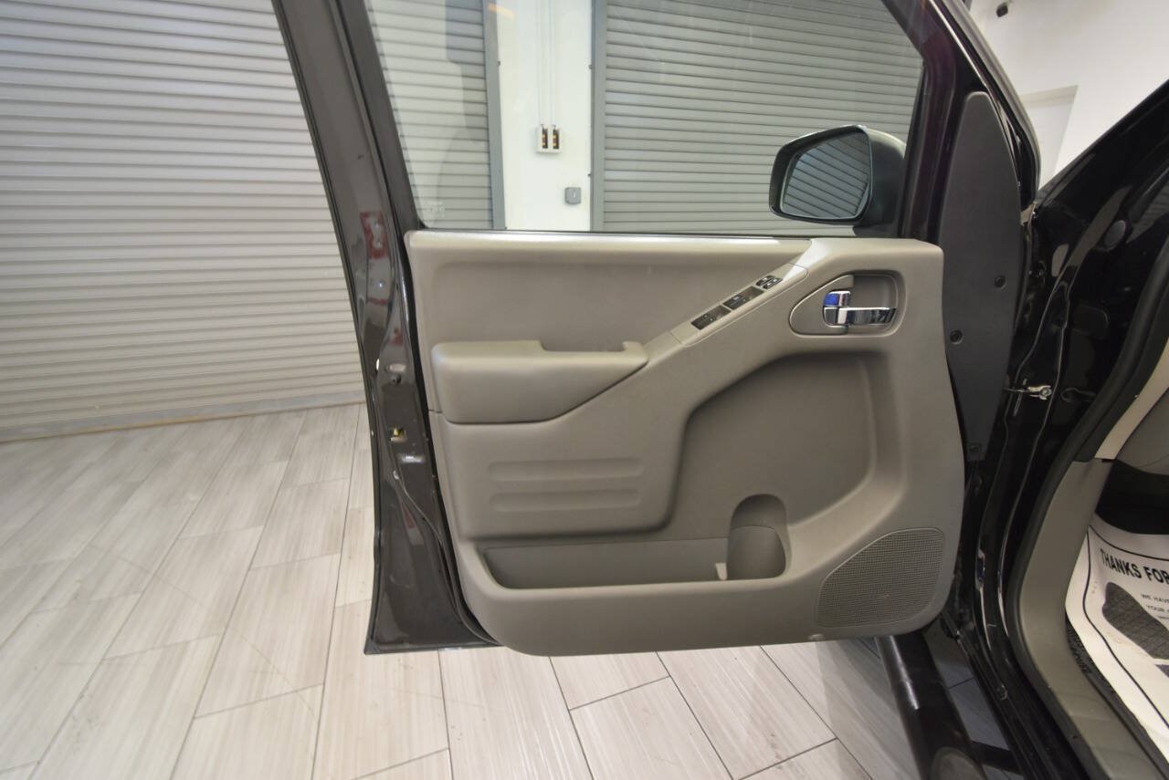 Used 2018 Nissan Frontier SV AWD/4WD image 14