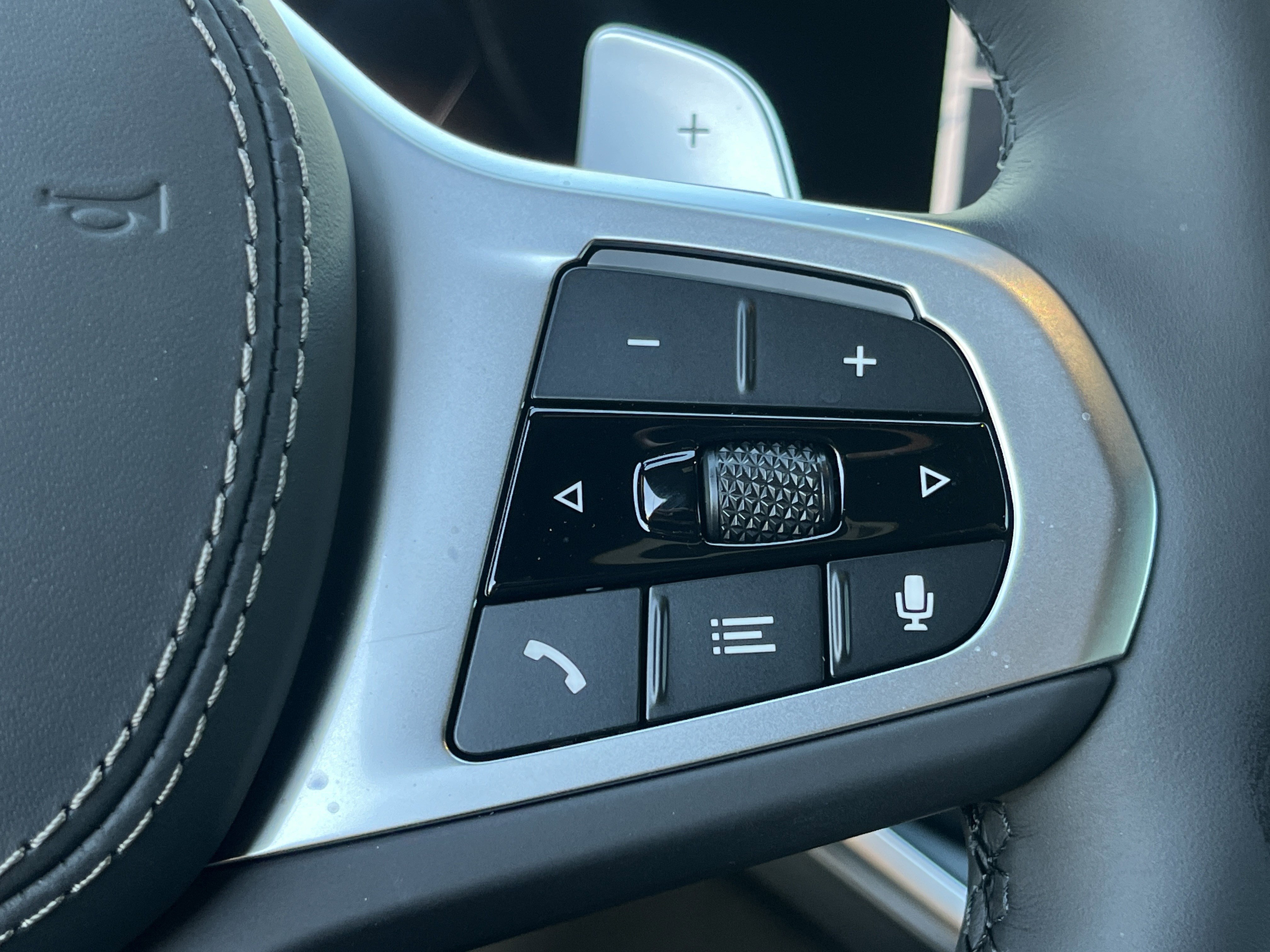 New 2026 BMW X5 xDrive50e w/ M Sport Package AWD/4WD image 12