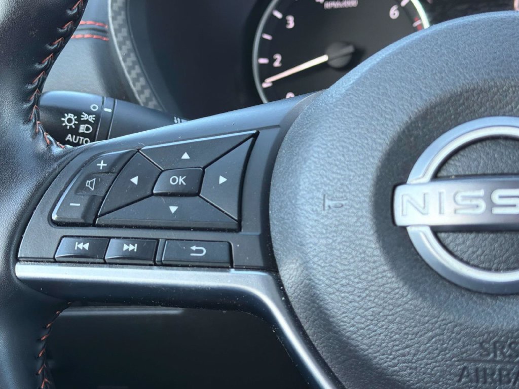Used 2025 Nissan Sentra SR FWD image 10