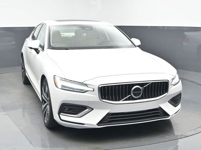Used 2023 Volvo S60 B5 Ultimate w/ Climate Package image 2