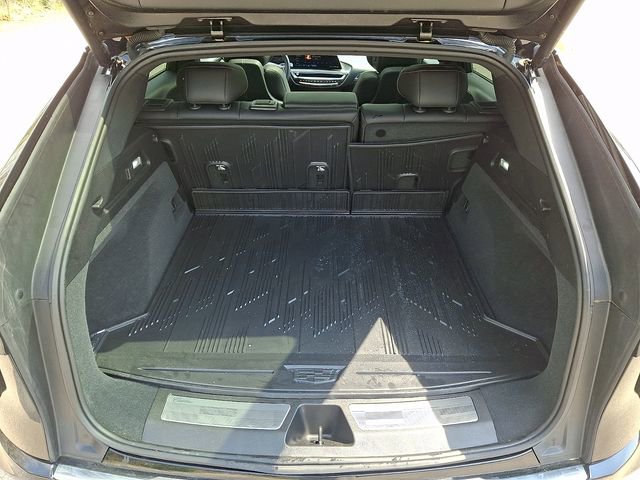 Used 2024 Cadillac Lyriq Luxury w/ LPO, Floor Liner Package image 34