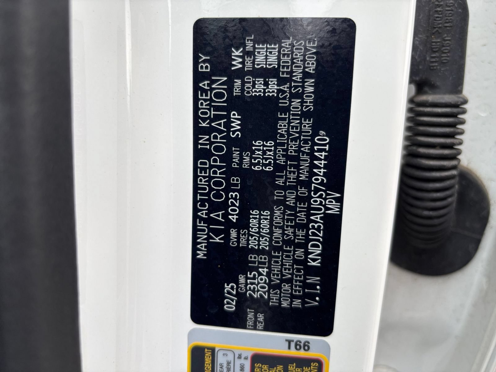 Used 2025 Kia Soul LX w/ LX Technology Package FWD image 26