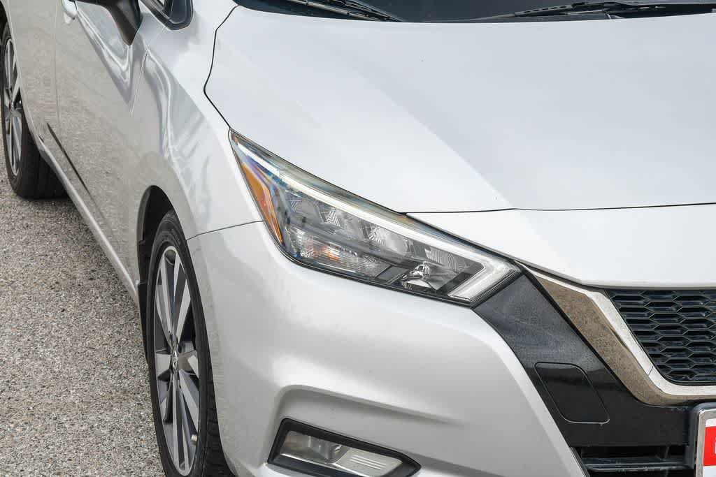 Used 2020 Nissan Versa SR FWD image 4