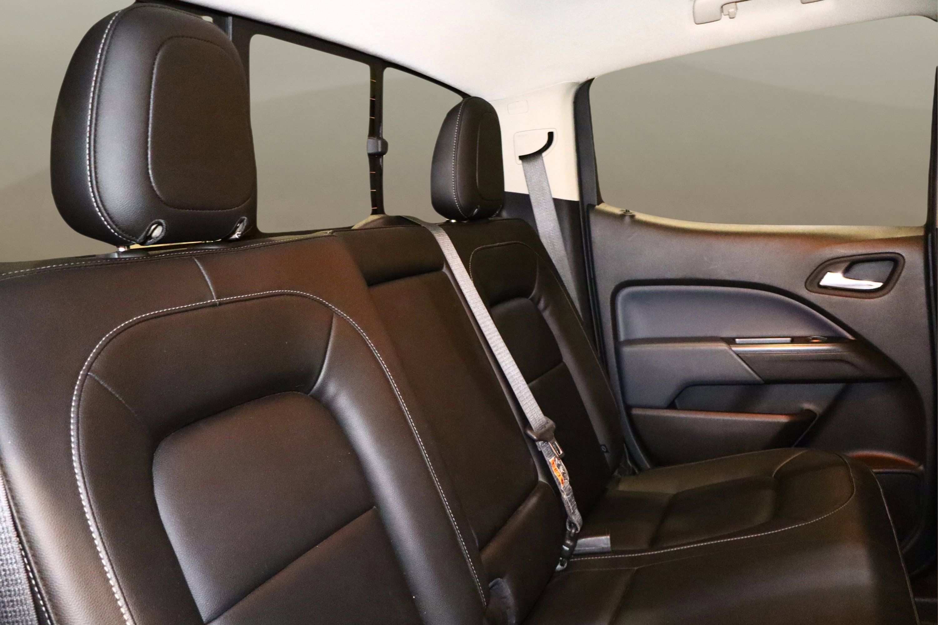 Used 2022 Chevrolet Colorado Z71 w/ Z71 Midnight Edition image 18