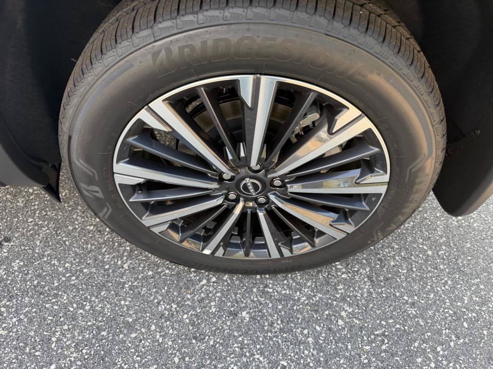 New 2026 Nissan Pathfinder Platinum w/ Cargo Package FWD image 26
