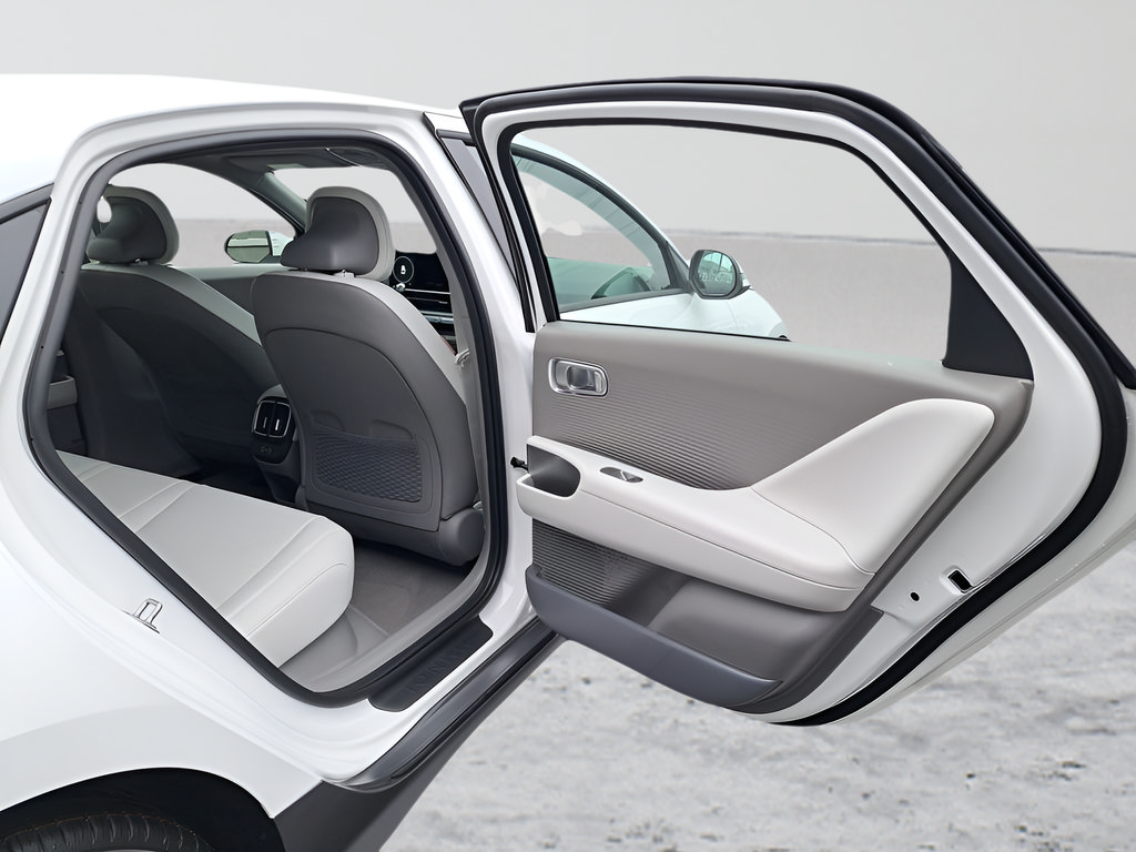 New 2025 Hyundai Ioniq 6 SEL AWD/4WD image 14