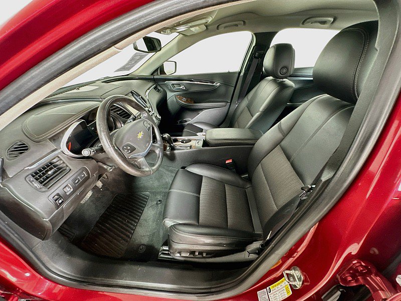 Used 2014 Chevrolet Impala LT w/ Convenience Package FWD image 11