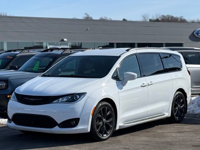 Used 2020 Chrysler Pacifica Touring w/ Advanced Safetytec Group image 27