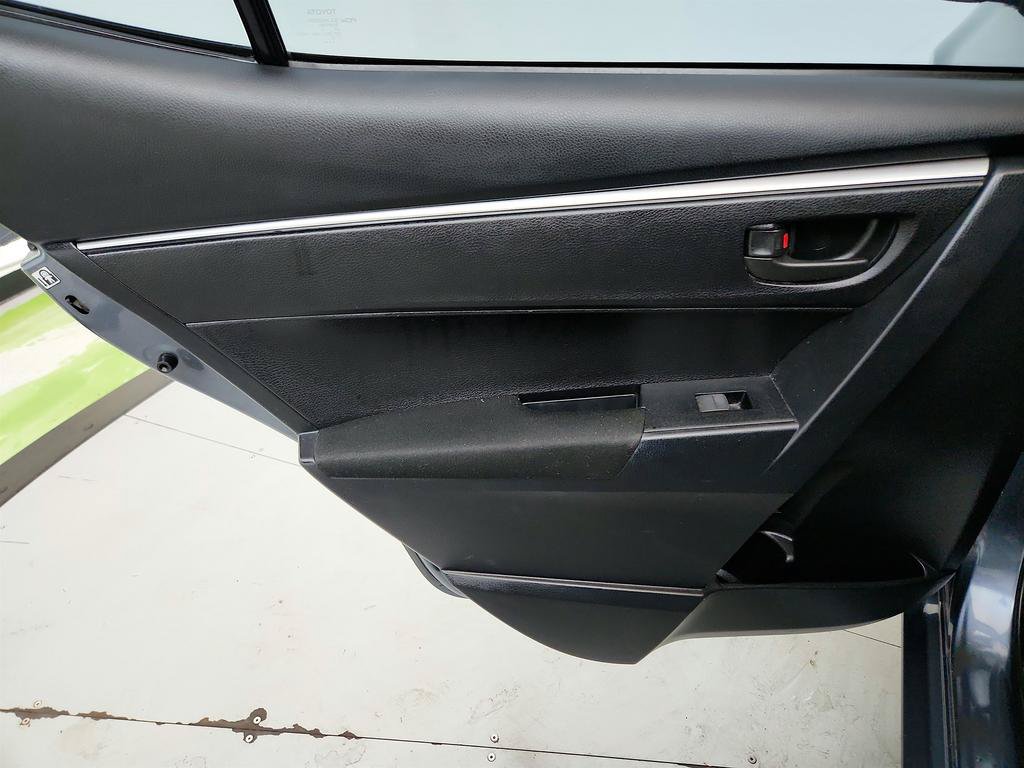 Used 2014 Toyota Corolla L FWD image 20