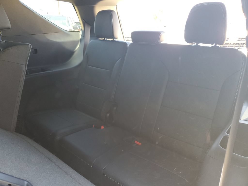 Used 2026 Chevrolet Traverse LT w/ Driver Confidence Package FWD image 14