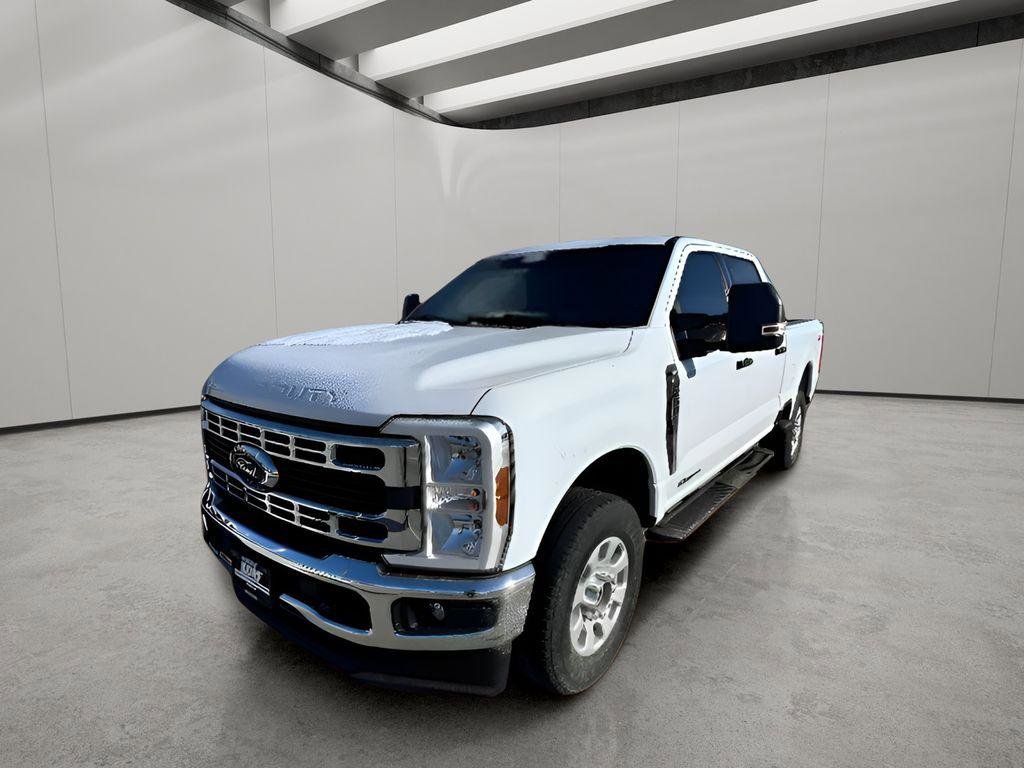 Used 2024 Ford F250 XLT image 1