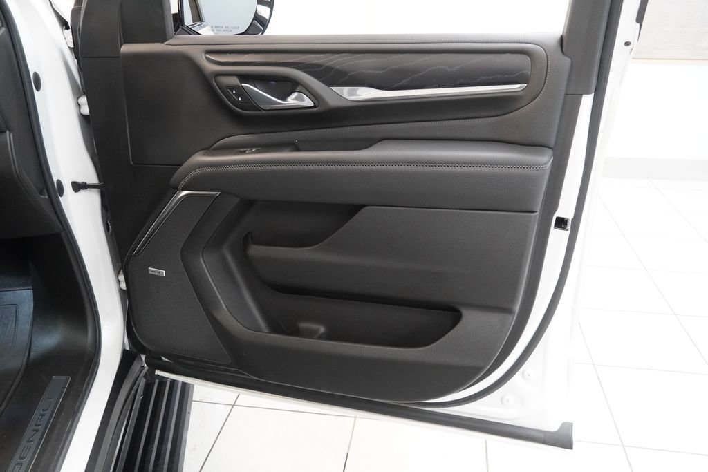 Used 2021 GMC Yukon XL Denali AWD/4WD image 28