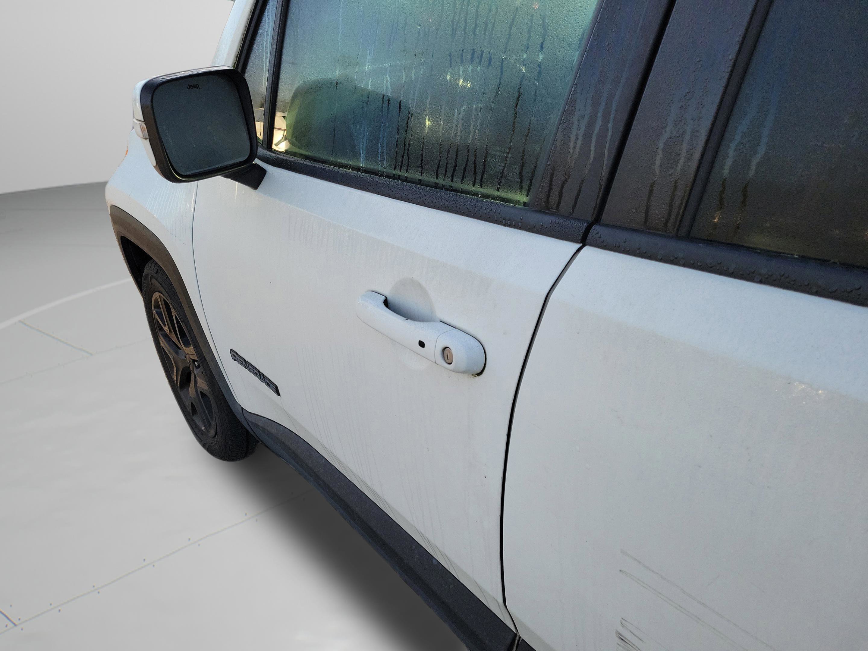 Used 2017 Jeep Renegade Altitude image 19