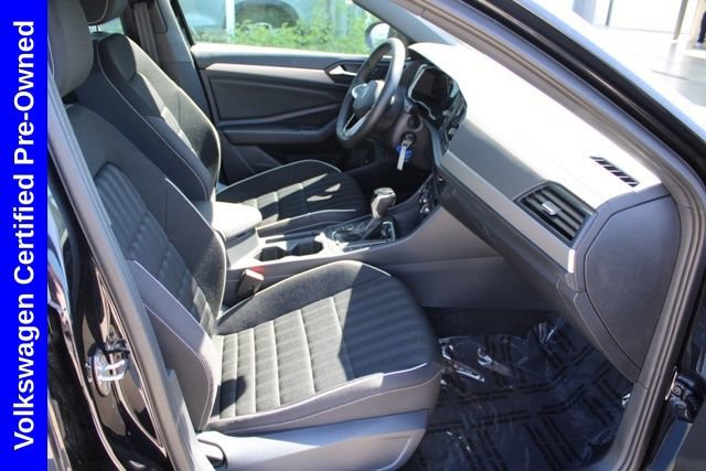 Used 2024 Volkswagen Jetta Sport FWD image 17