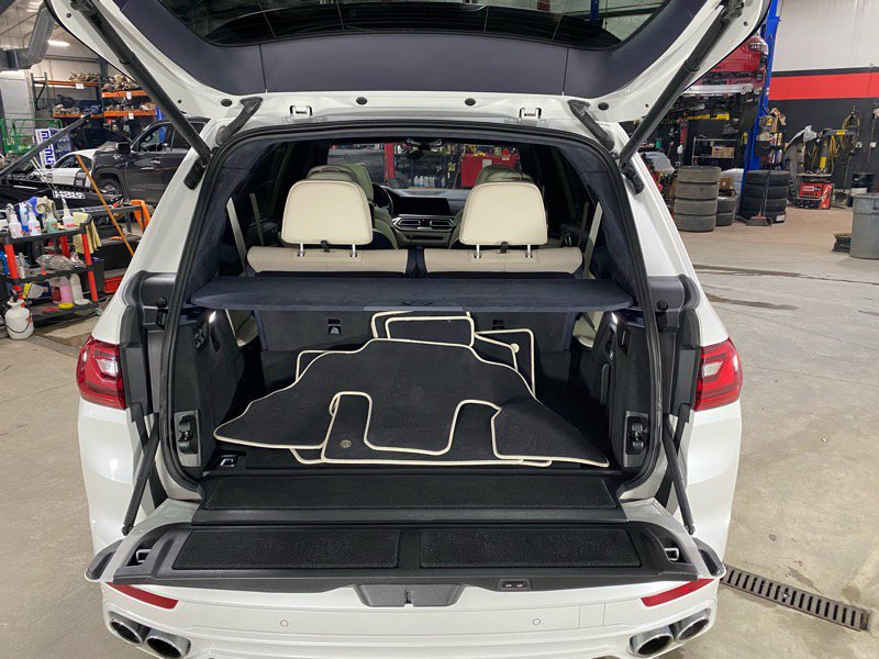 Used 2022 BMW ALPINA XB7 image 23