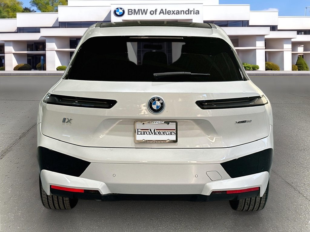 Certified 2024 BMW iX xDrive50 w/ Sport Package AWD/4WD image 6