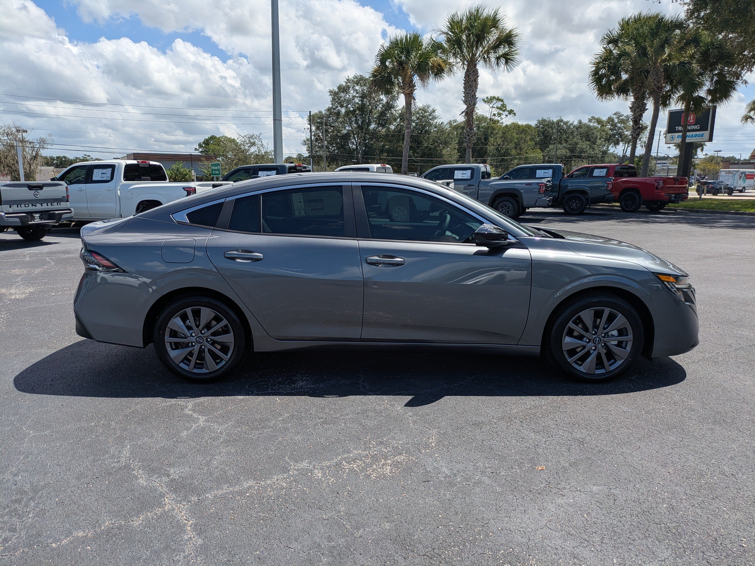 New 2027 Nissan Sentra SL FWD image 3