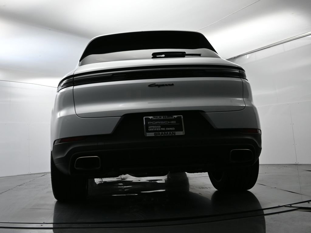 Certified 2024 Porsche Cayenne AWD/4WD image 51