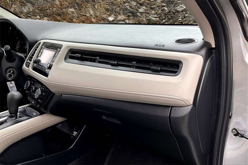 Used 2021 Honda HR-V LX image 15