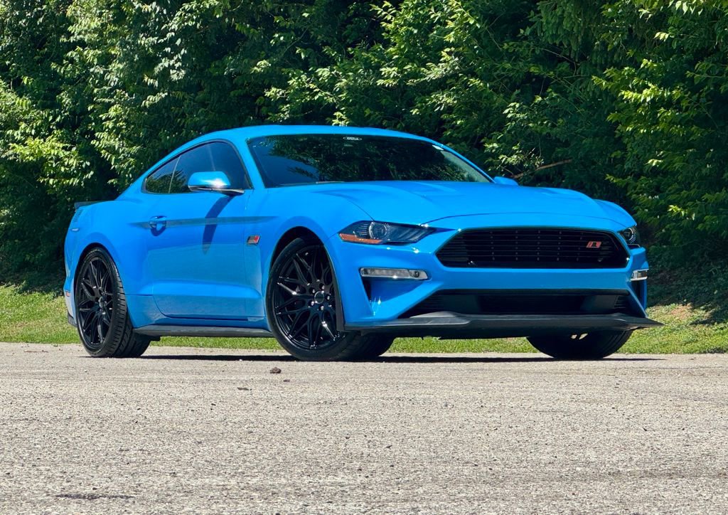 Used 2022 Ford Mustang GT Premium w/ GT Performance Package RWD image 2