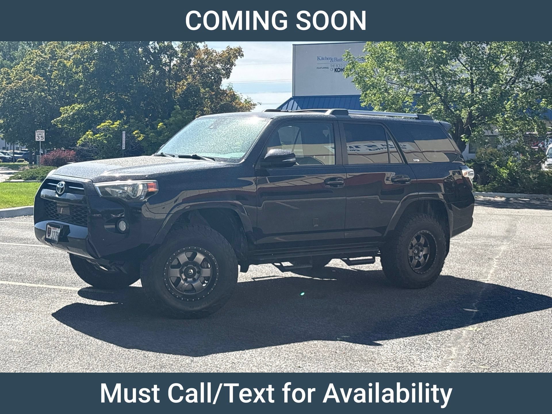 Used 2020 Toyota 4Runner SR5 Premium w/ Moonroof Package AWD/4WD image 5
