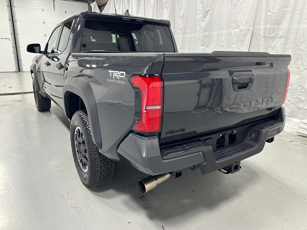 Used 2026 Toyota Tacoma TRD Off-Road AWD/4WD image 5